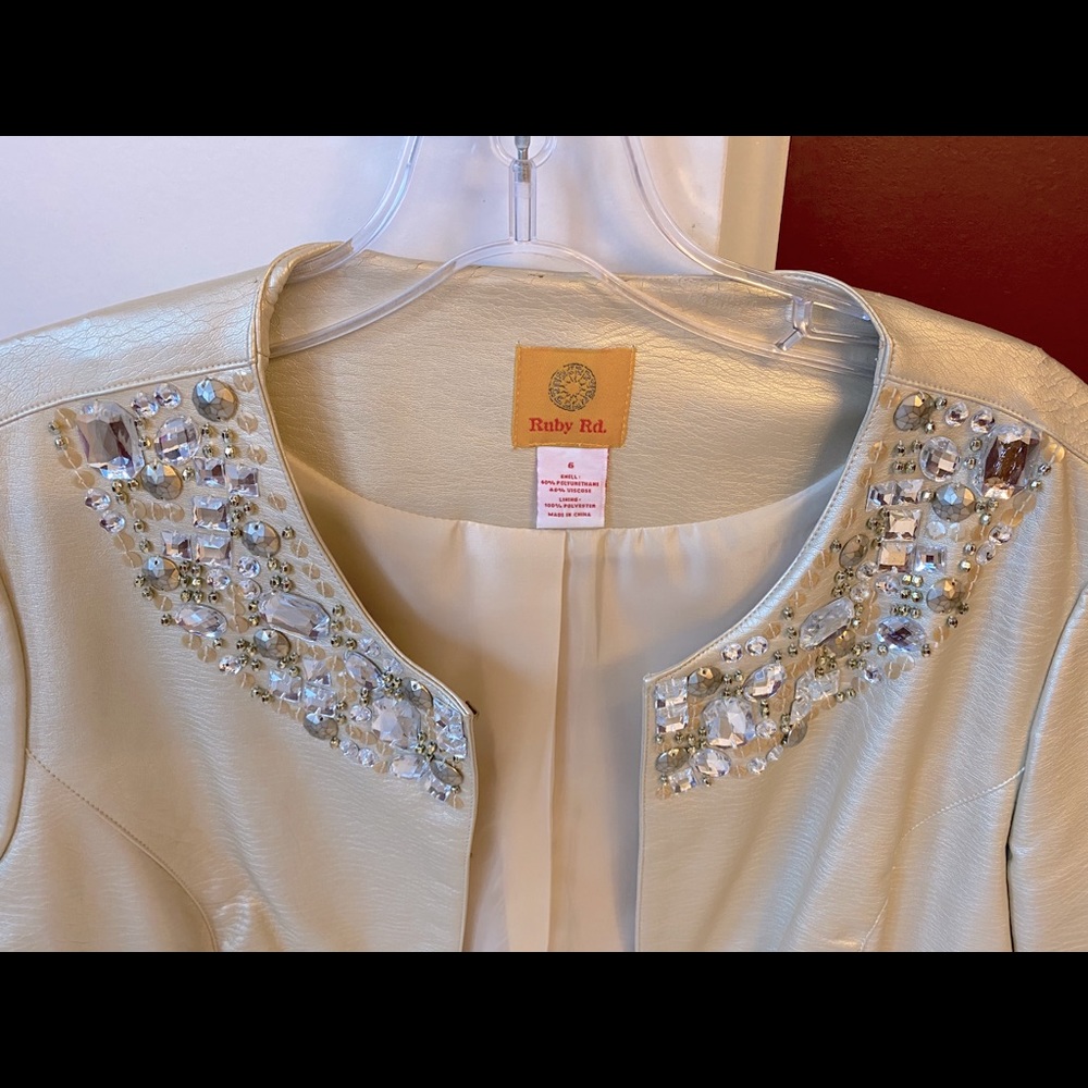 Light gold faux leather jacket - Picture 2 of 4